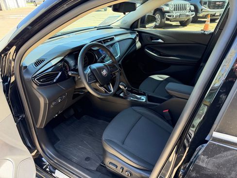 Used 2023 Buick Encore GX Preferred w/ Cold Weather Comfort Package image 5