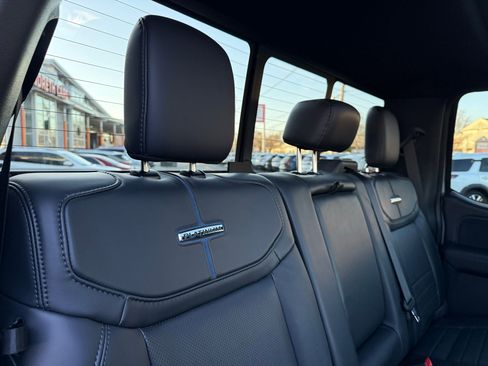 Used 2025 Ford F250 Platinum image 41