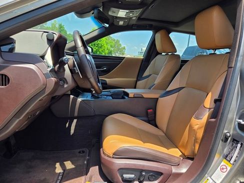 Used 2019 Lexus ES 350 w/ Premium Package FWD image 9