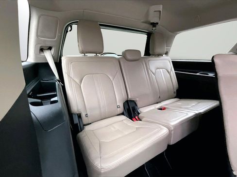 Used 2024 Ford Expedition Limited image 26