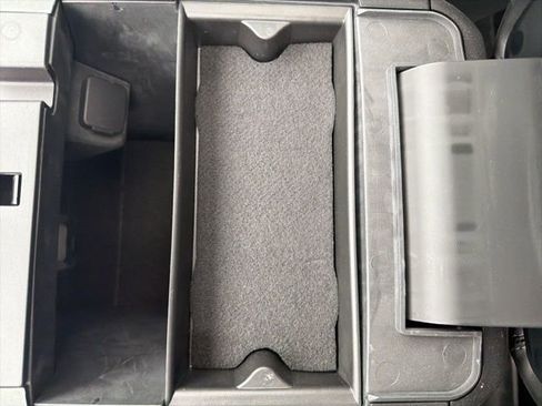 Used 2023 Ford Explorer XLT w/ Equipment Group 202A AWD/4WD image 42