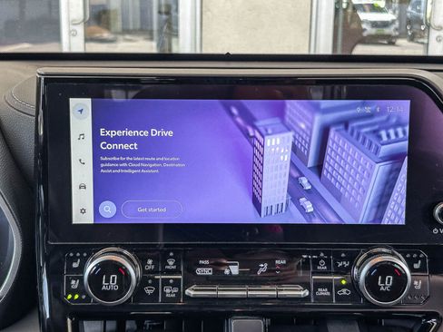 Used 2023 Toyota Highlander Limited FWD image 15