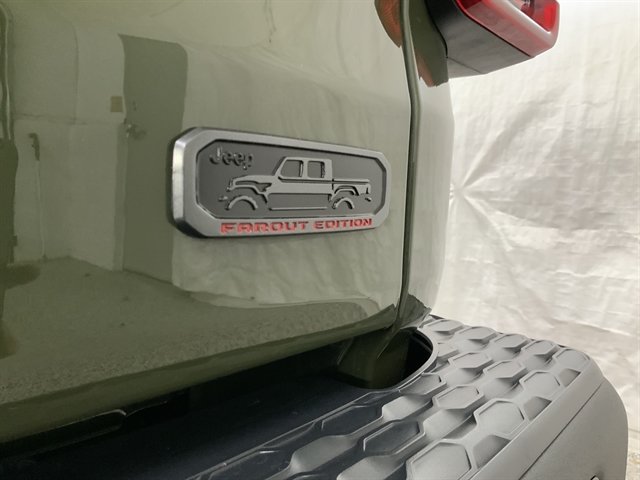 Used 2023 Jeep Gladiator Rubicon AWD/4WD image 10