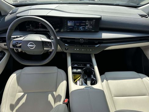 Used 2025 Nissan Murano SV image 17