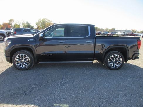 New 2026 GMC Sierra 1500 Denali w/ Denali Reserve Package image 10