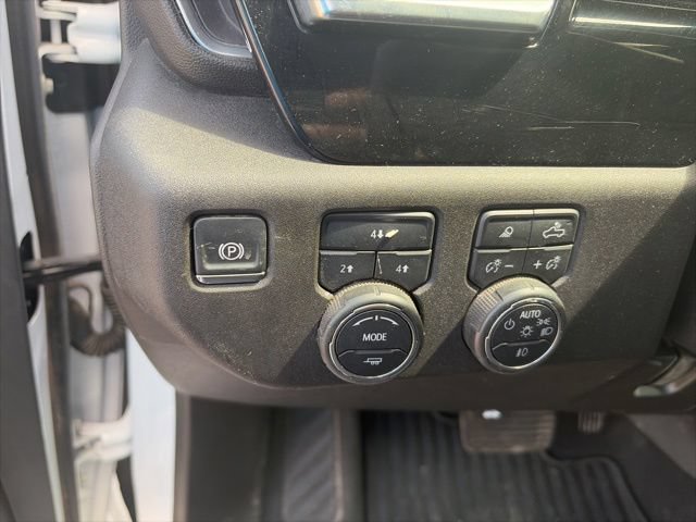 Used 2025 Chevrolet Silverado 2500 LT w/ Safety Package AWD/4WD image 19