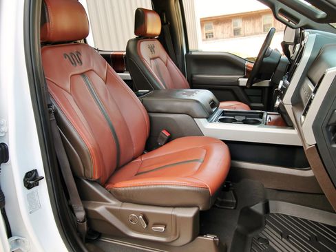 Used 2022 Ford F250 King Ranch w/ King Ranch Ultimate Package AWD/4WD image 46
