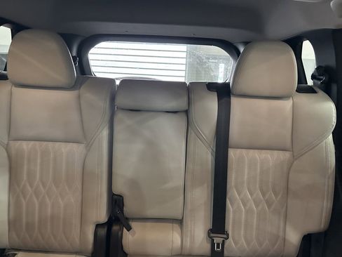 Used 2025 Mitsubishi Outlander SEL image 19