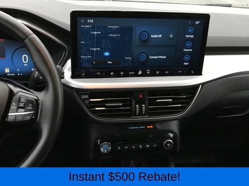 Used 2024 Ford Escape Platinum image 9