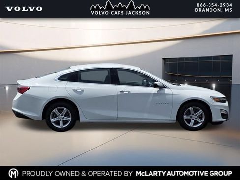 Used 2022 Chevrolet Malibu LS w/ Driver Confidence Package II FWD image 3