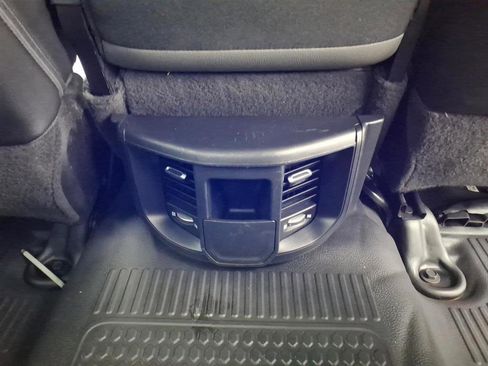 Used 2024 RAM 2500 Tradesman w/ Chrome Appearance Group AWD/4WD image 14
