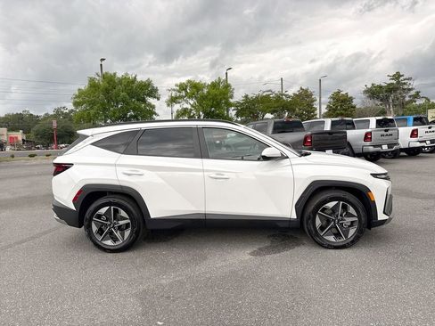 Used 2025 Hyundai Tucson SEL FWD image 2