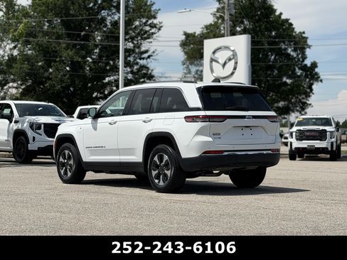 Used 2022 Jeep Grand Cherokee Limited 4xe w/ Luxury Tech Group II AWD/4WD image 5