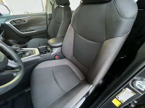 Used 2025 Toyota RAV4 LE image 36