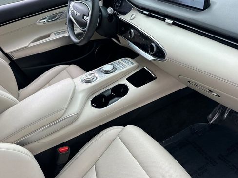 Used 2023 Genesis GV70 2.5T w/ Select Package image 31