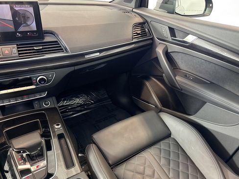 Used 2025 Audi SQ5 Prestige w/ Prestige Package AWD/4WD image 22