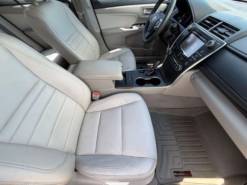 Used 2017 Toyota Camry XLE image 33