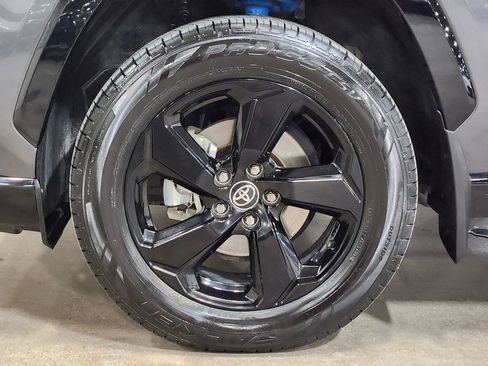 Used 2021 Toyota RAV4 XSE image 28