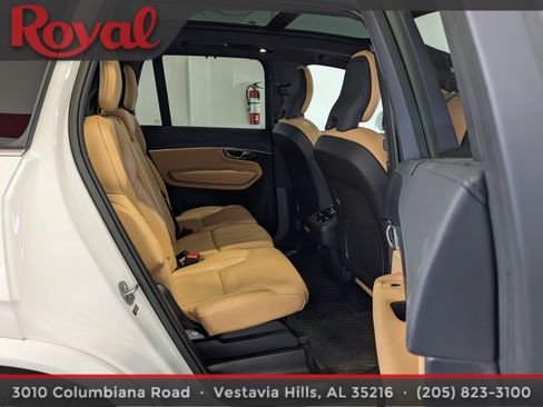 Certified 2023 Volvo XC90 B6 Ultimate image 9