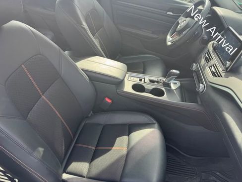 Used 2022 Nissan Altima 2.5 SR w/ Midnight Edition Package image 6