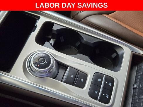 Used 2023 Ford Explorer King Ranch w/ Technology Package RWD image 19