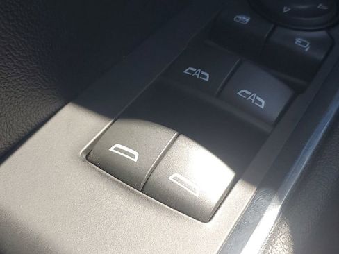 Used 2023 GMC Sierra 1500 SLT w/ X31 Off-Road Package image 34