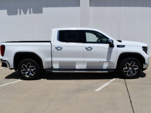 New 2026 GMC Sierra 1500 SLT w/ SLT Premium Plus Package RWD image 7