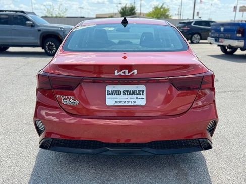 Used 2022 Kia Forte LXS FWD image 5