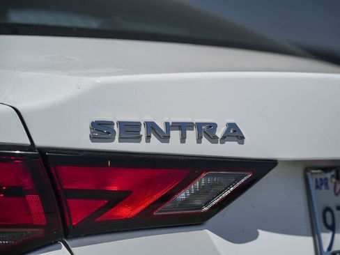 Used 2024 Nissan Sentra SV FWD image 10