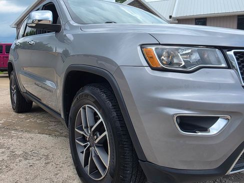 Used 2020 Jeep Grand Cherokee Limited AWD/4WD image 26