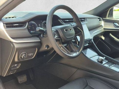 Used 2023 Jeep Grand Cherokee L Overland AWD/4WD image 10