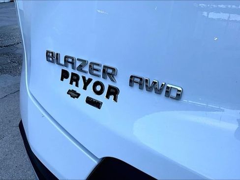 Used 2025 Chevrolet Blazer LT AWD/4WD image 24