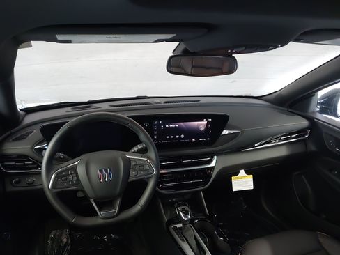 Used 2025 Buick Envista Avenir FWD image 5