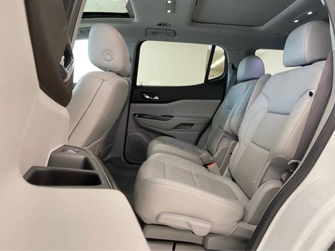 Used 2021 GMC Acadia SLT image 13