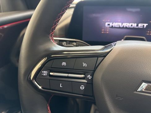 Used 2024 Chevrolet Traverse RS image 33