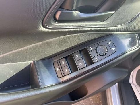 Used 2024 Nissan Rogue S AWD/4WD image 6
