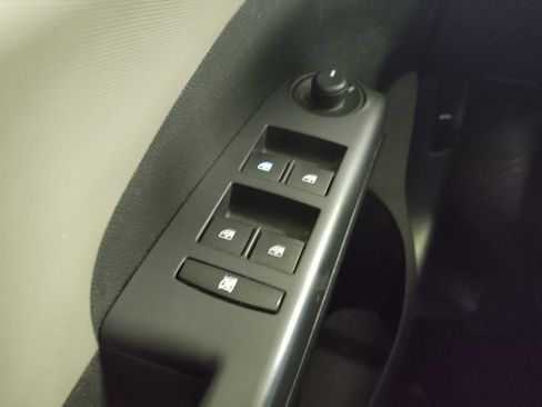 Used 2016 Chevrolet Sonic LT FWD image 27