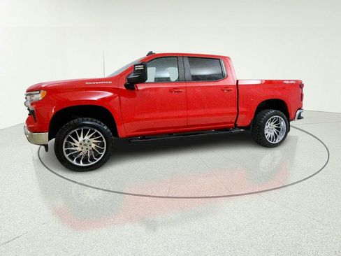 Used 2022 Chevrolet Silverado 1500 LT w/ Work Truck Package AWD/4WD image 4