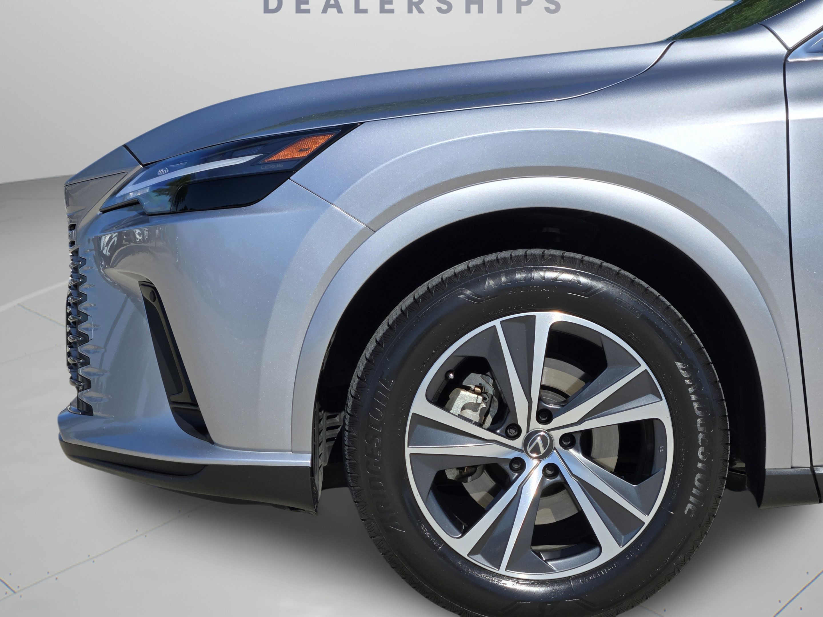 Used 2025 Lexus RX 350 Premium w/ Accessory Package (Z1) FWD image 33