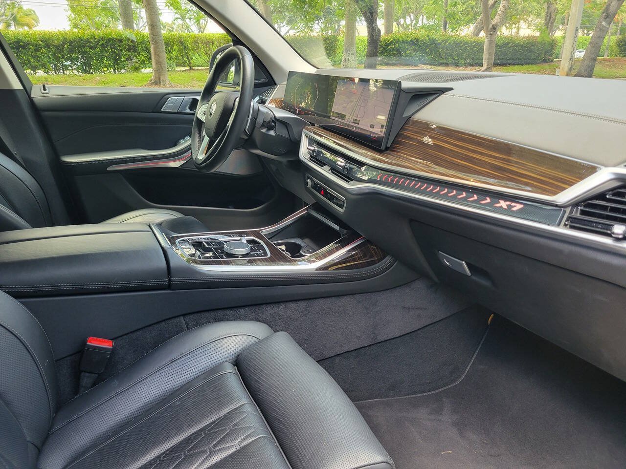 Used 2026 BMW X7 xDrive40i AWD/4WD image 9