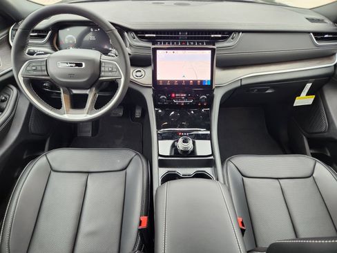 New 2025 Jeep Grand Cherokee L Limited w/ Luxury Tech Group II RWD image 24