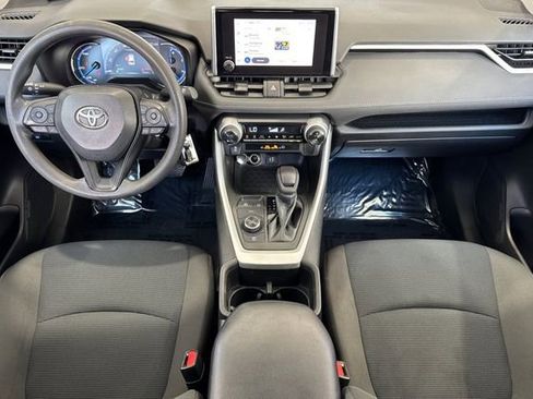 Used 2023 Toyota RAV4 LE AWD/4WD image 15