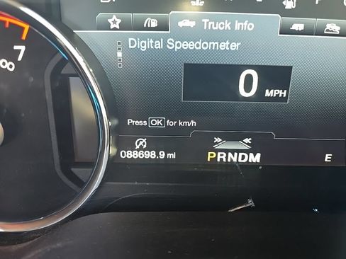 Used 2017 Ford F150 Platinum w/ Equipment Group 701A Luxury AWD/4WD image 16