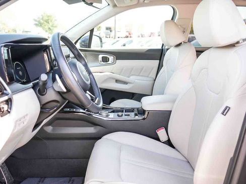 Certified 2024 Kia Sorento SX Prestige AWD/4WD image 17