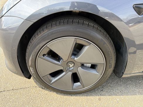 Used 2021 Tesla Model 3 Standard Range Plus image 11