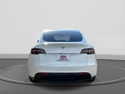 Used 2021 Tesla Model Y Long Range image 5