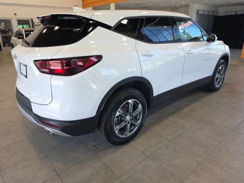 Used 2025 Chevrolet Blazer LT AWD/4WD image 7