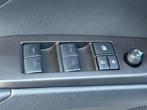 Used 2024 Toyota Camry SE image 12