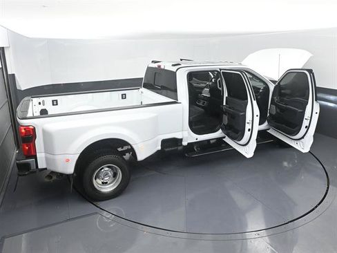Used 2025 Ford F350 Lariat w/ Lariat Ultimate Package AWD/4WD image 56