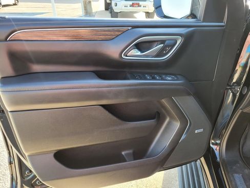 Used 2021 Chevrolet Tahoe High Country w/ Premium Package AWD/4WD image 19